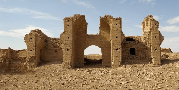 کاروان‌سرای پل دلاک در آستانه تخریب کامل!